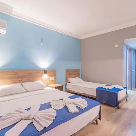 Pyxis Point Otel 4*