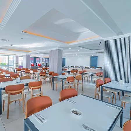 Pyxis Point فندق