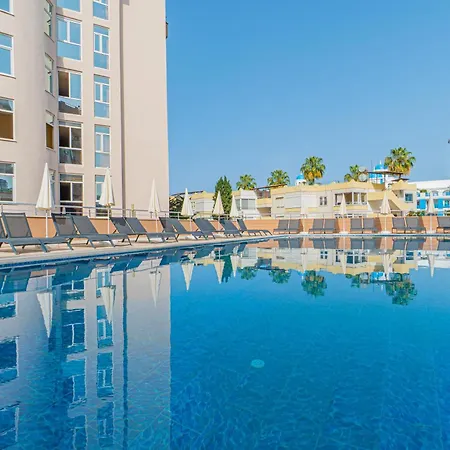 Pyxis Point Аланія