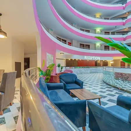 Pyxis Point Готель Аланія