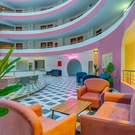 Готель Pyxis Point Аланія