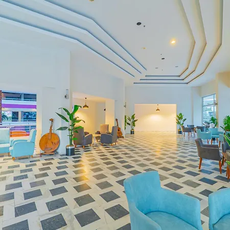 فندق Pyxis Point 4*