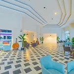 فندق Pyxis Point 4*